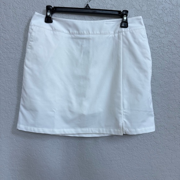 Adidas ClimaCool Athletic Golf or Tennis Skirt size 6 - Picture 1 of 4